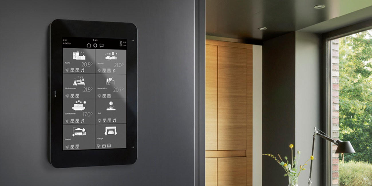 JUNG Smart Panel 8 bei Elektro Klein GmbH in Berg